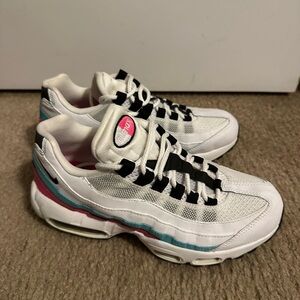 Nike Women’s Air Max 95 ‘South Beach’